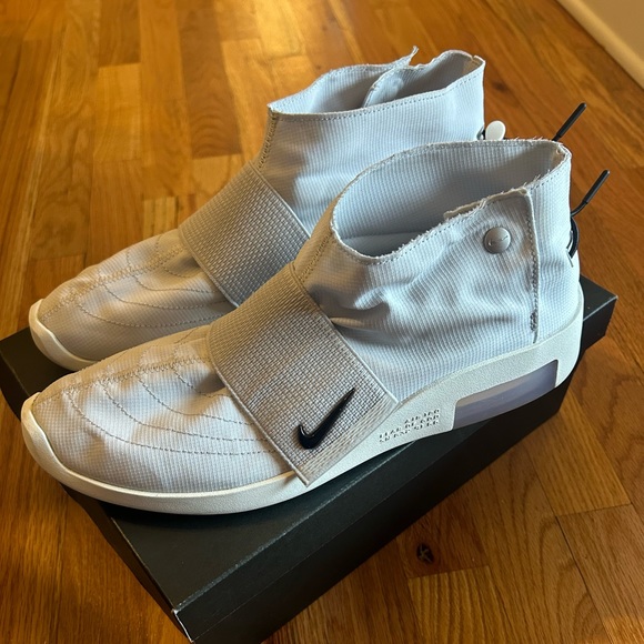 Nike Air Fear of God Moccasin- Pure platinum size 11 - Picture 2 of 3